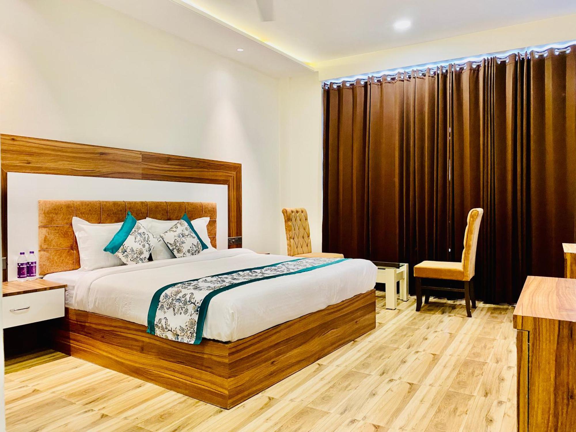 Hotel White House 350 Mtr From Golden Temple Amritsar Eksteriør billede