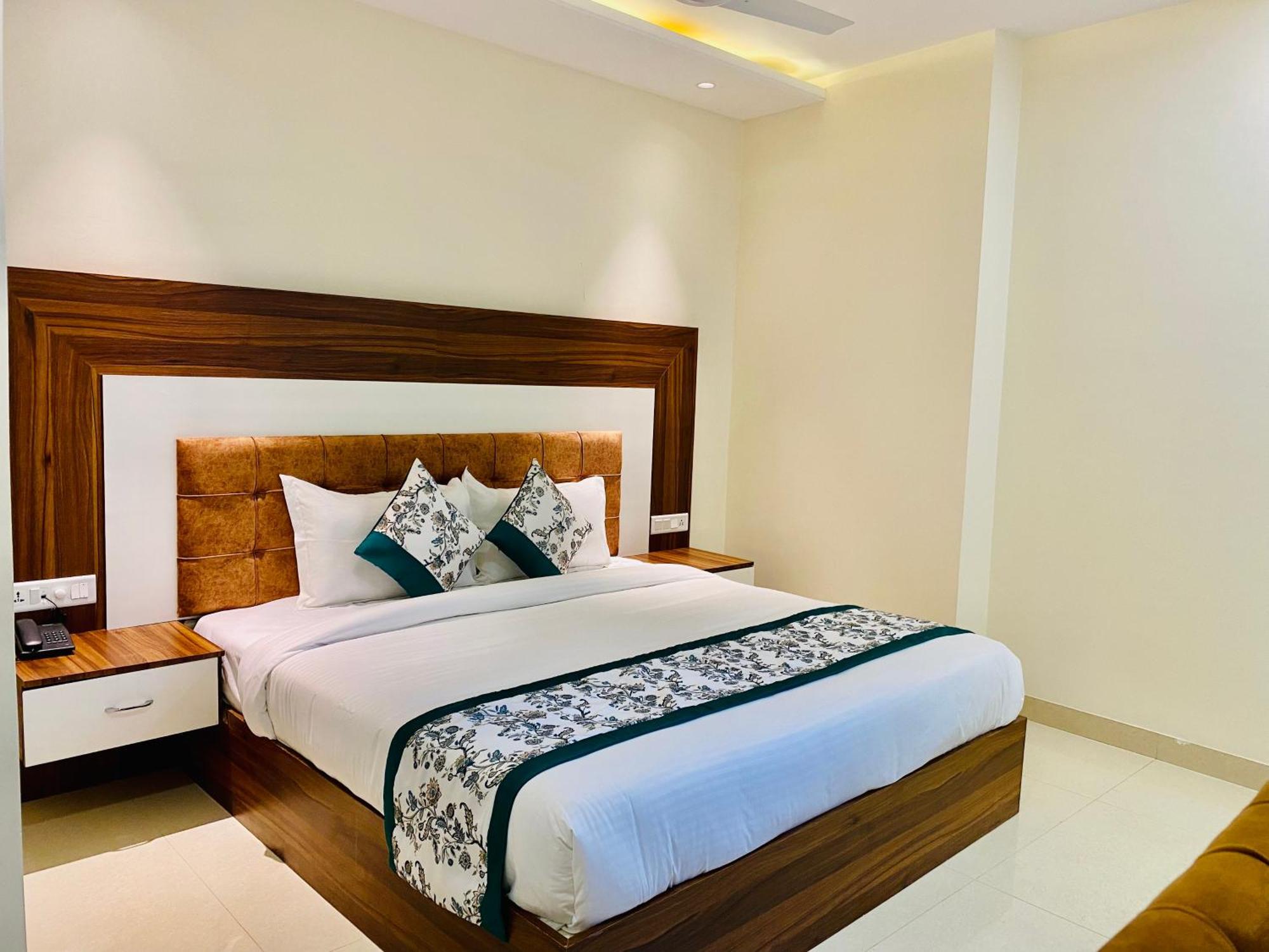 Hotel White House 350 Mtr From Golden Temple Amritsar Eksteriør billede