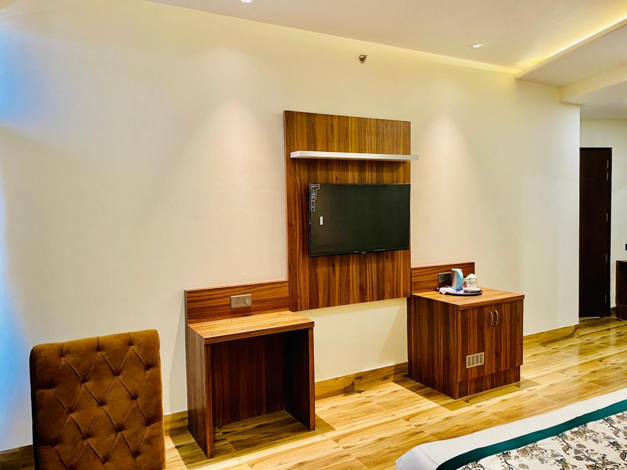 Hotel White House 350 Mtr From Golden Temple Amritsar Eksteriør billede
