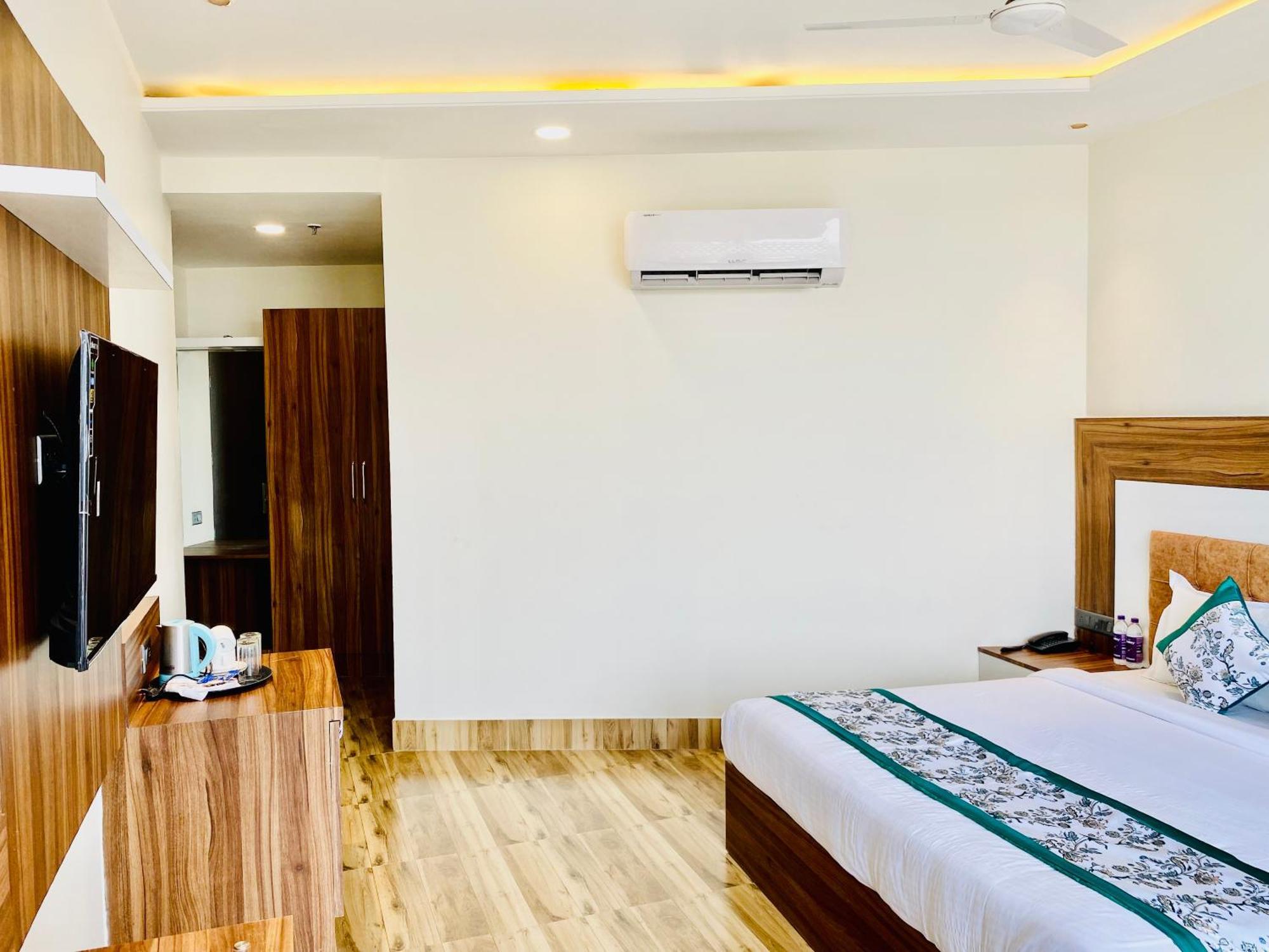Hotel White House 350 Mtr From Golden Temple Amritsar Eksteriør billede