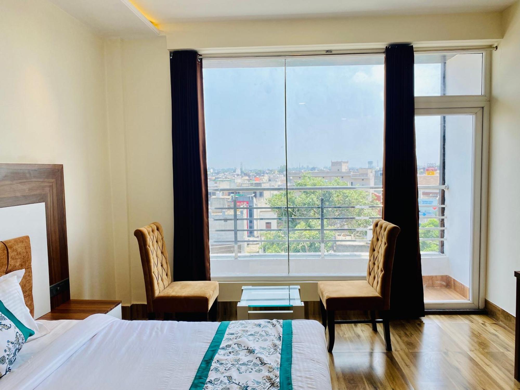 Hotel White House 350 Mtr From Golden Temple Amritsar Eksteriør billede