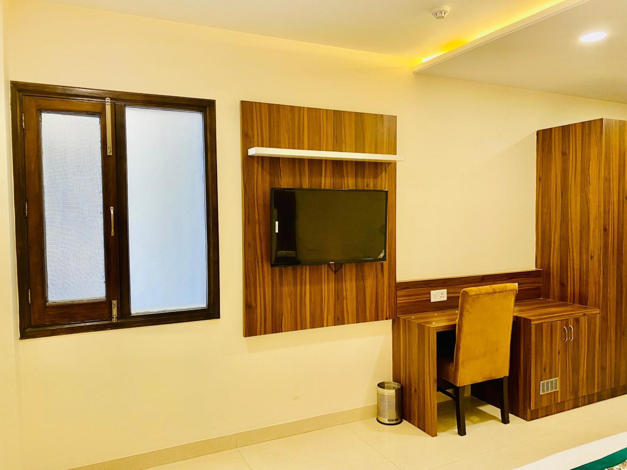 Hotel White House 350 Mtr From Golden Temple Amritsar Eksteriør billede